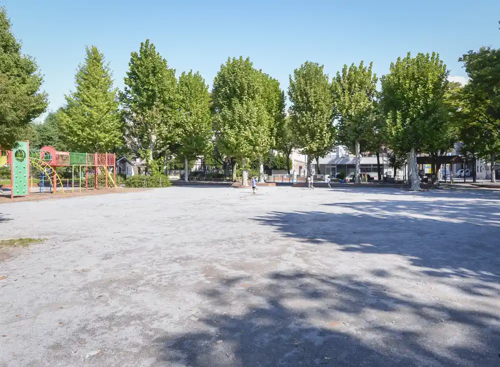 南宮城公園にある多目的広場