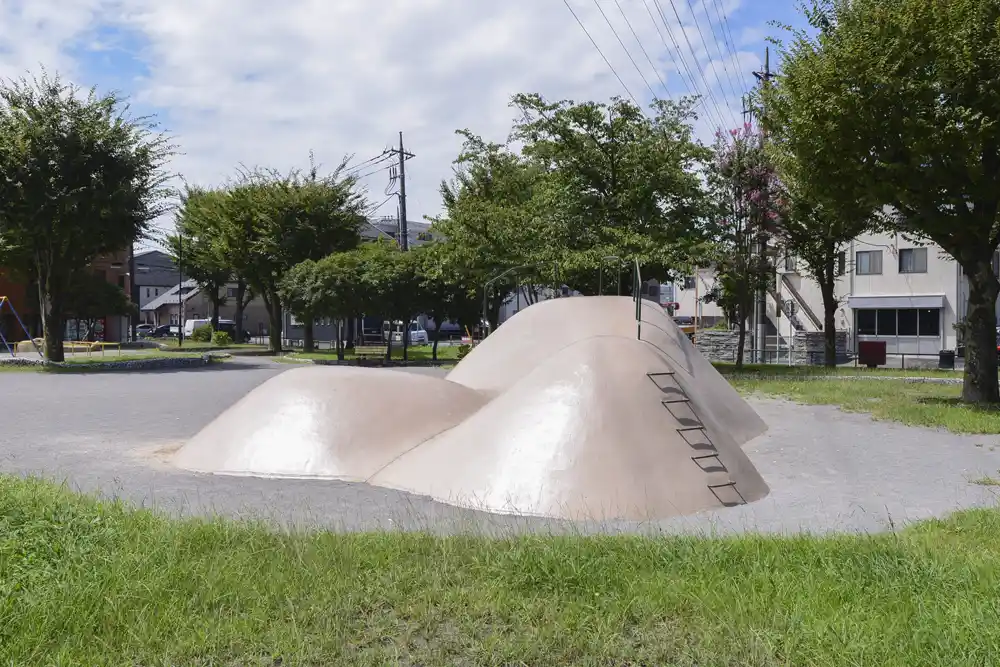 南椿公園の遊具