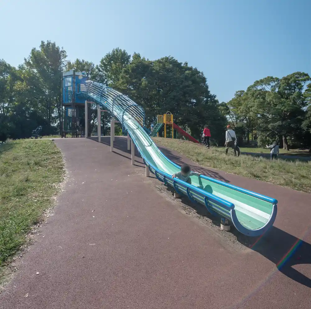 mizumoto-bouken-playground-equipment-2 水元公園の冒険広場にある大きな滑り台