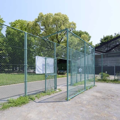 motofuchie-plaza-2 フェンスで囲われた出入り口(元渕江公園の多目的広場)