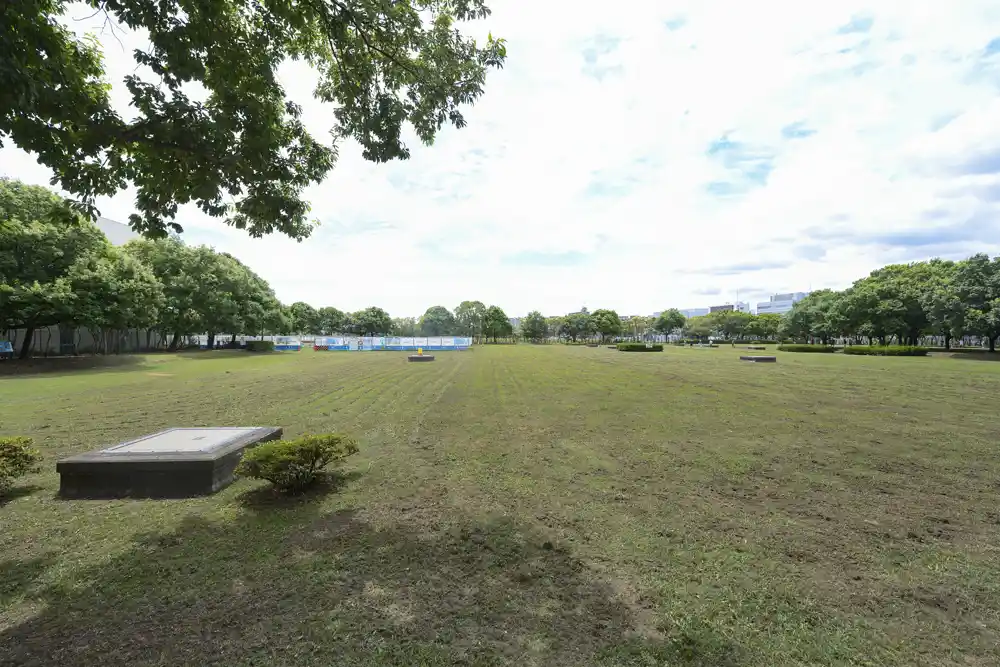 nakagawaA-square-2 中川公園A地区の広場