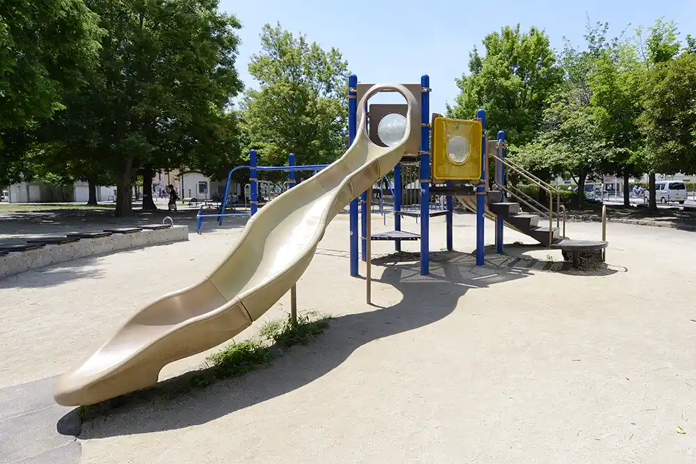 コンビネーション遊具（西新井さかえ公園）