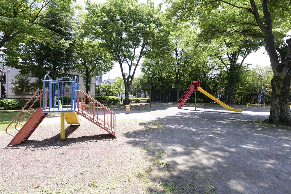 nishihokima-playground-equipment-1 遊具コーナー(西保木間公園)