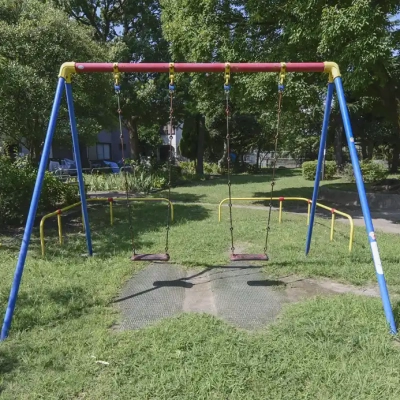 西中第一公園のブランコ