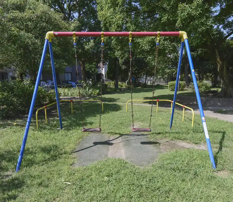 西中第一公園のブランコ