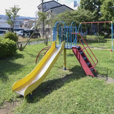 西中第一公園の滑り台