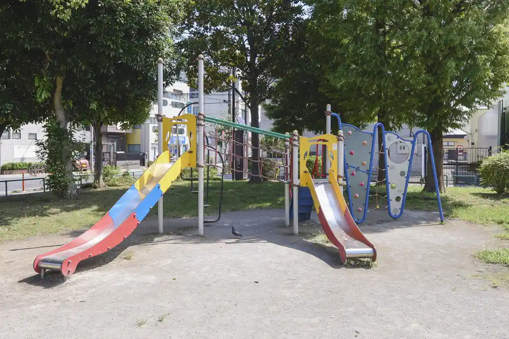 西中第一公園のコンビネーション遊具