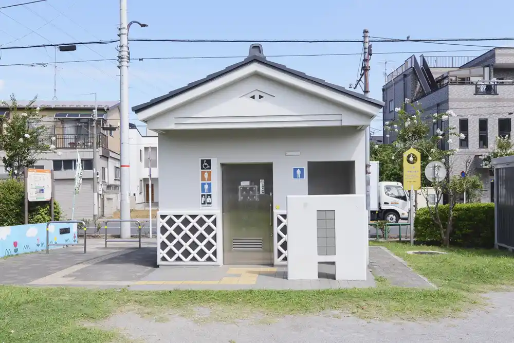 西中第一公園のトイレ