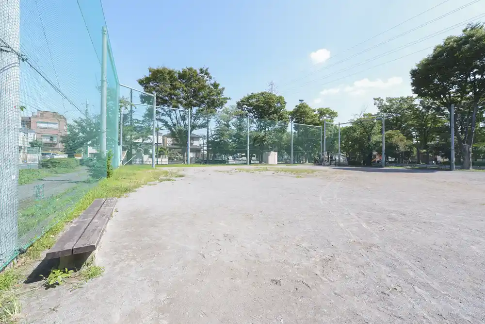 西中第二公園のグラウンド