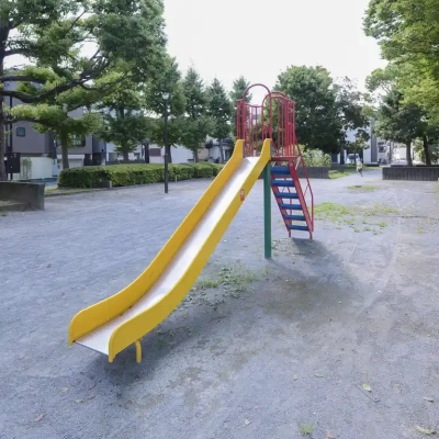 西中第二公園の滑り台
