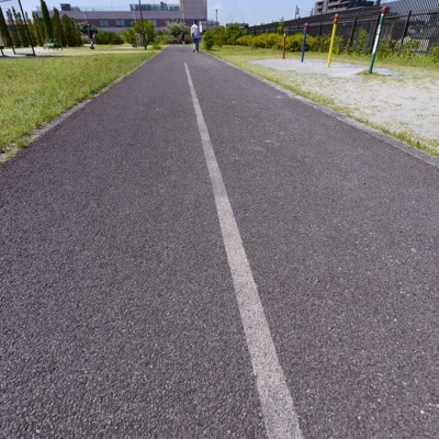 ラインウォーク（中央本町三丁目のびのび広場）