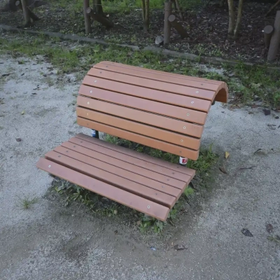 odai-training-3 足立区立小台公園にある背伸ばしベンチ