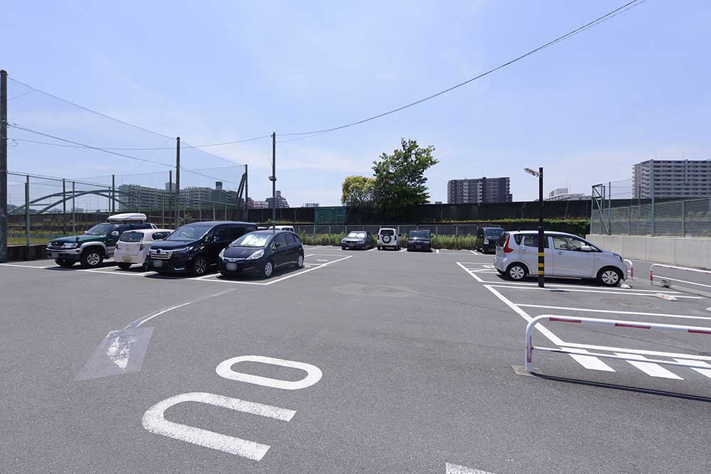 駐車場（尾竹橋公園）