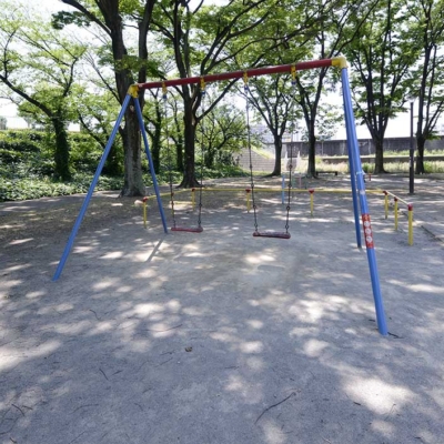 ブランコ（尾竹橋公園）