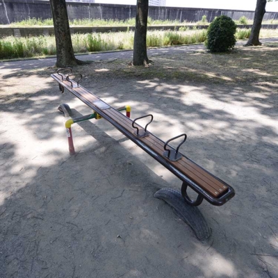 シーソー（尾竹橋公園）