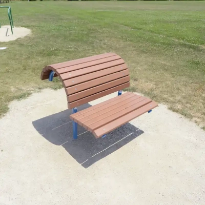 背伸ばしベンチ：虹の広場（荒川河川敷）