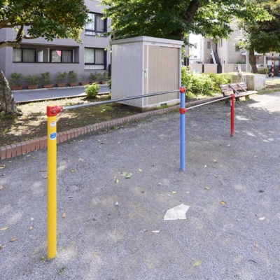 鉄棒（綾南公園）