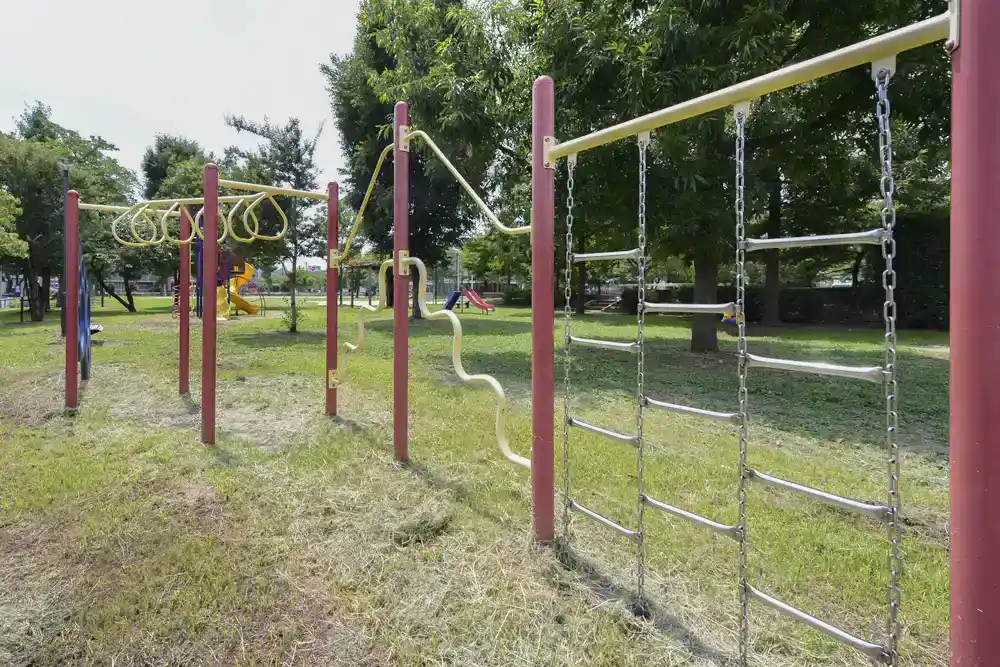 皿沼公園のアスレチック遊具
