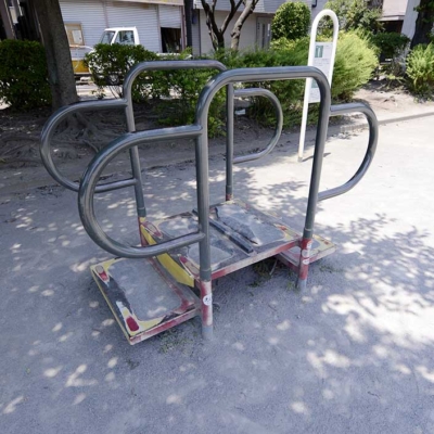 ステップ昇り降り（千住公園）