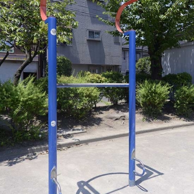 ぶら下がり健康器具（千住公園）