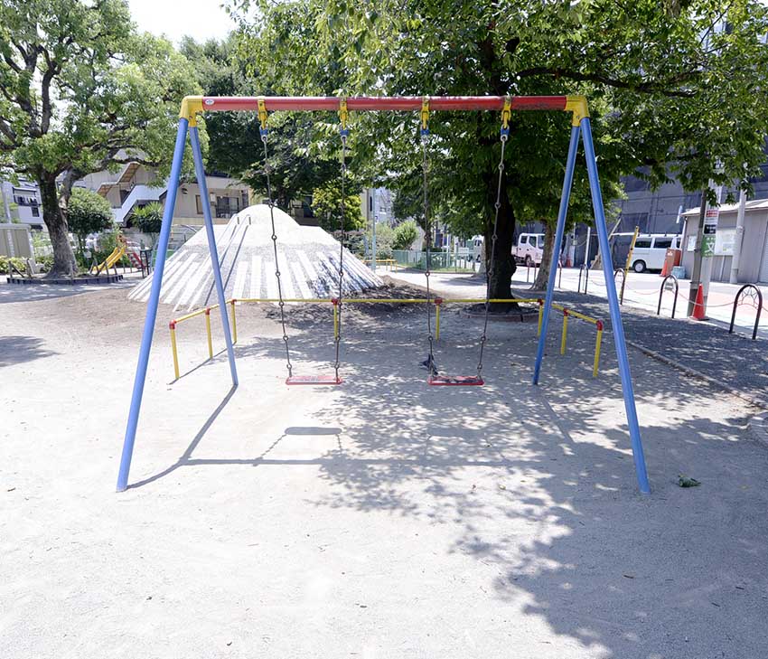 ブランコ（千住旭公園）