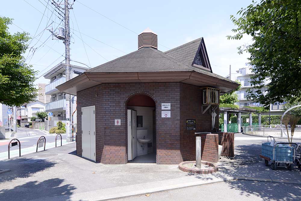 トイレ（千住旭公園）