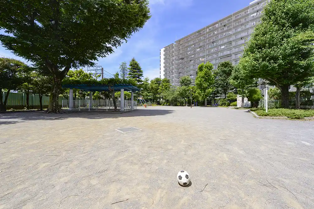 senjuhigashimachi-ground-1 多目的広場(千住東町公園)