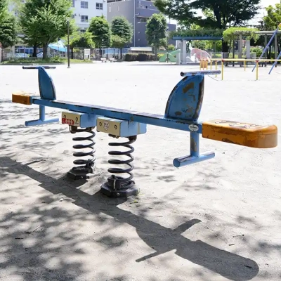 senjuhigashimachi-playground-equipment-1 シーソー(千住東町公園)