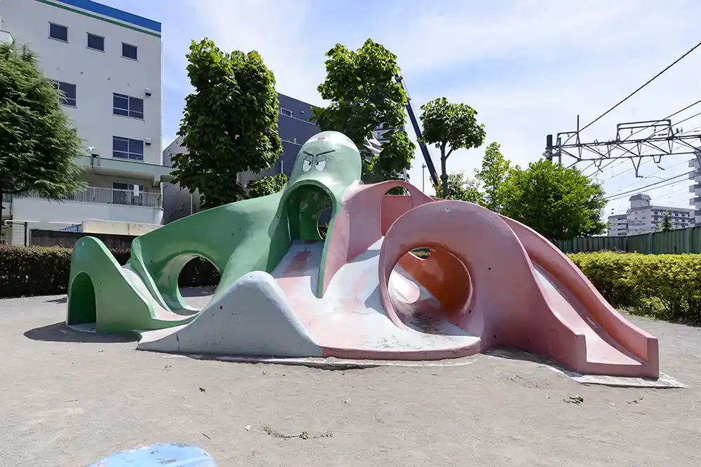 senjuhigashimachi-playground-equipment-6 タコ滑り台(千住東町公園)