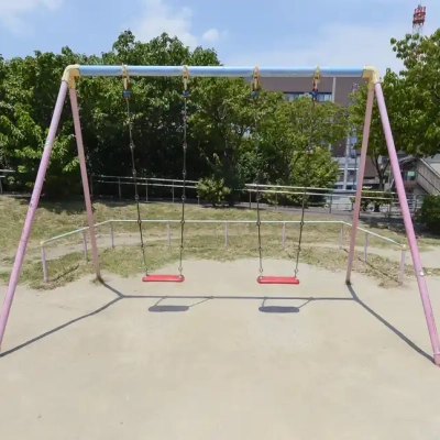 senjusakura-playground-equipment-1 ブランコ(千住桜木町公園)