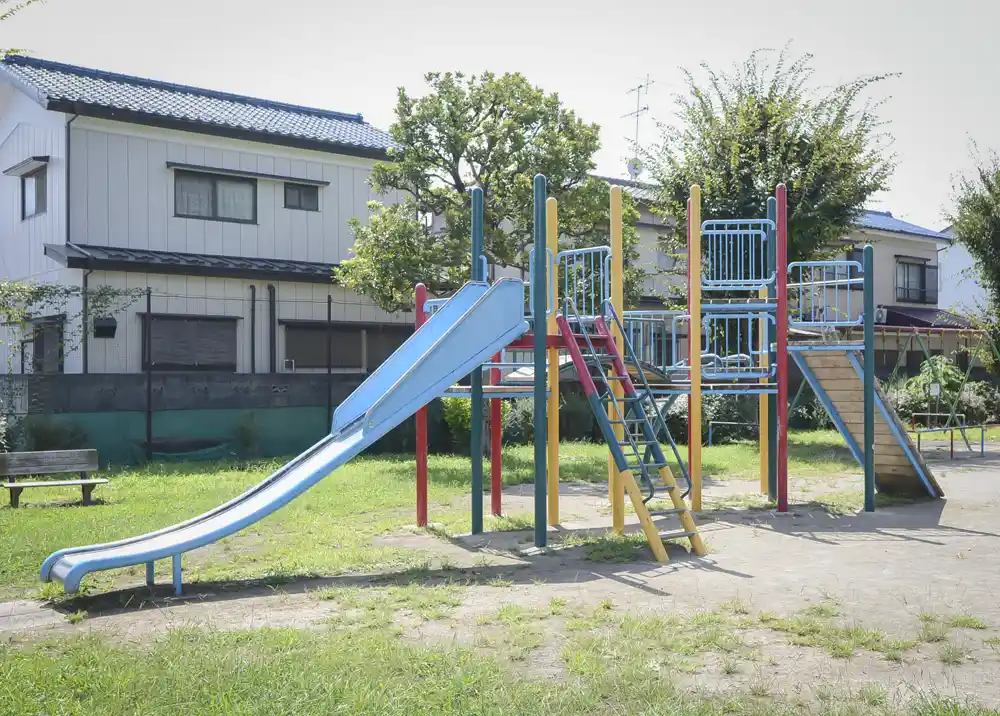 鹿浜東公園のコンビネーション遊具