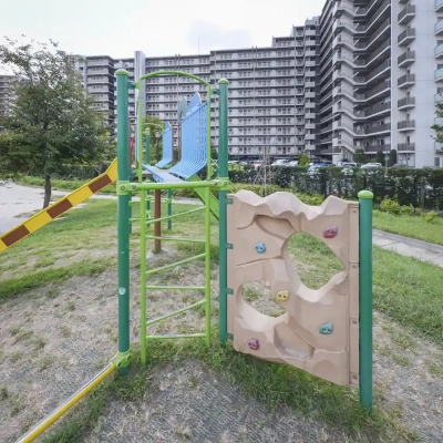 新田稲荷公園のコンビネーション遊具