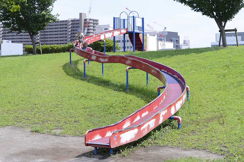 shindensakura-playground-equipment-6 ローラー滑り台(新田さくら公園)