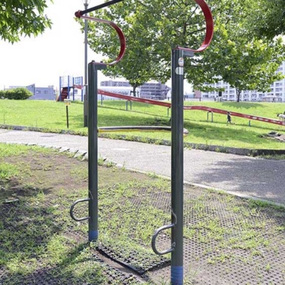 shindensakura-training-3 ぶら下がり健康器具(新田さくら公園)