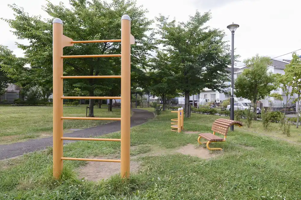 shinmeiminami-training-1 神明南ふれあい公園の健康器具コーナー