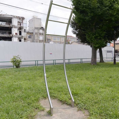 ぶら下がり健康器具（新西新井公園）