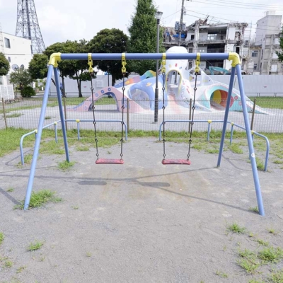 ブランコ（新西新井公園）