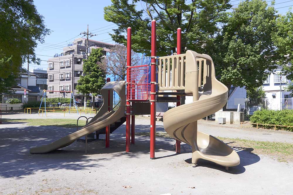 コンビネーション遊具（下の公園）