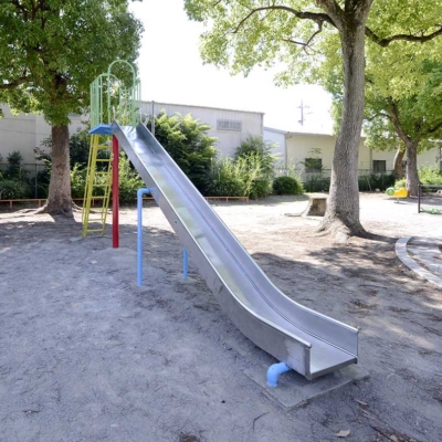 滑り台（下の公園）