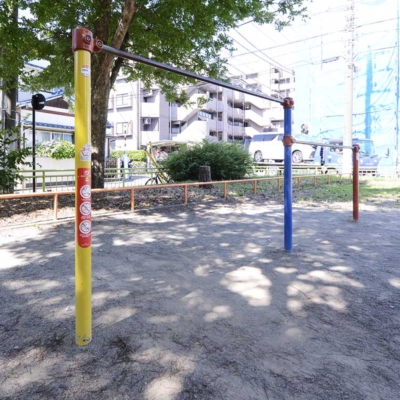 鉄棒（下の公園）