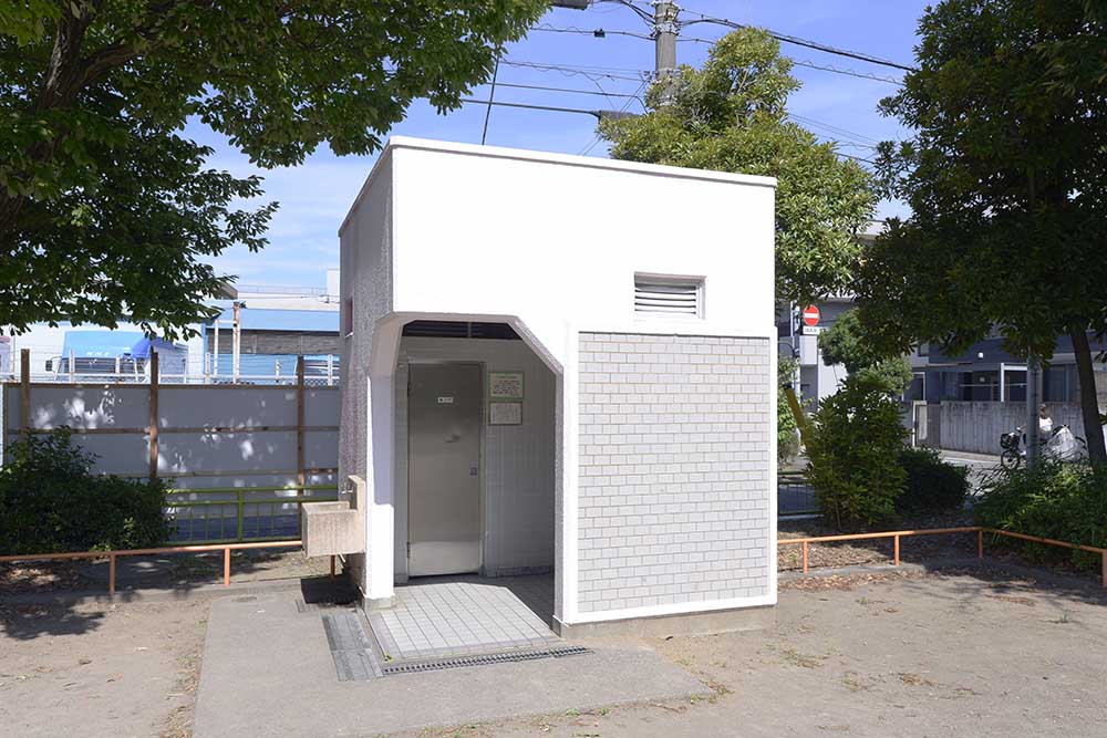 トイレ（下の公園）