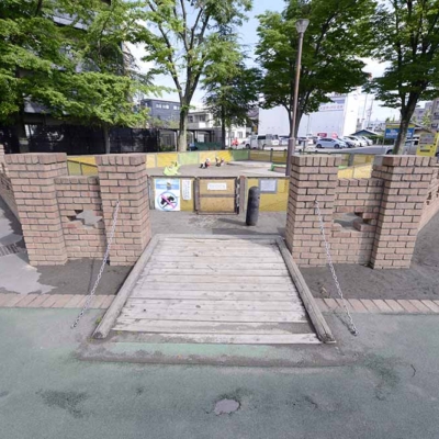 幼児コーナー入口（下河原公園）