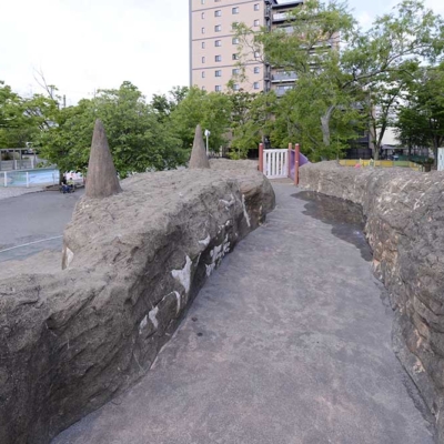 鬼の岩山（下河原公園）