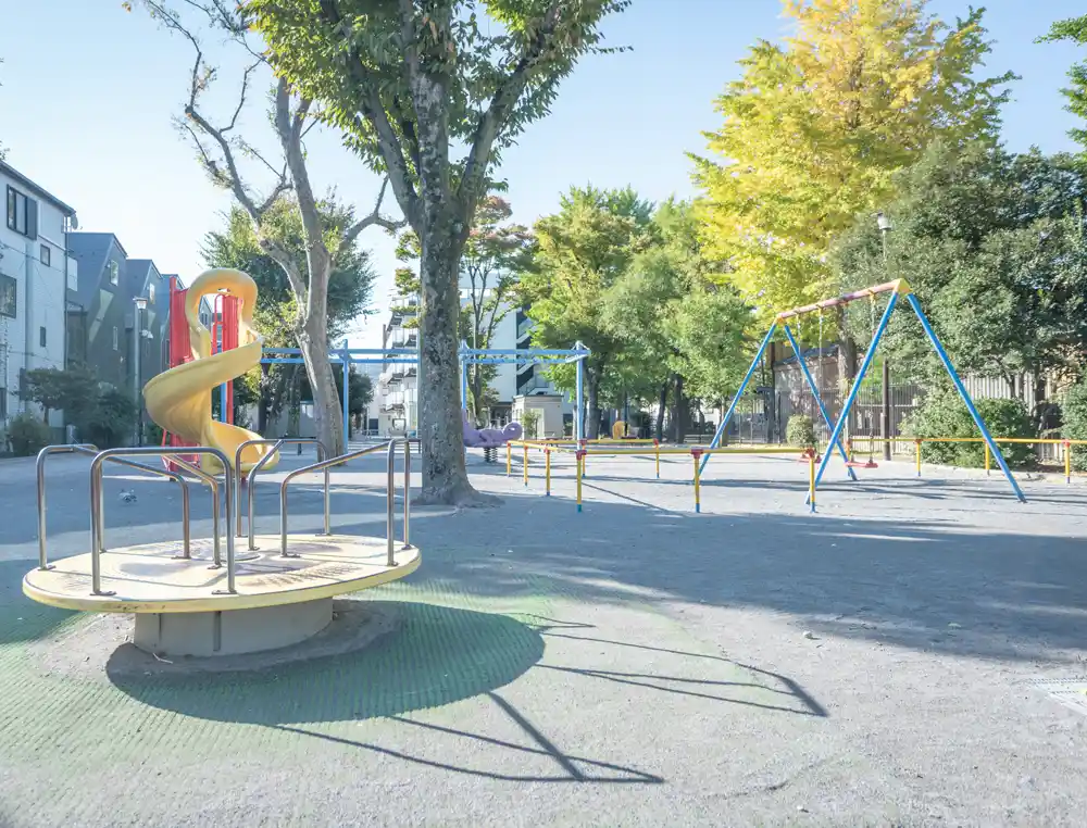 砂原第一公園の遊具コーナー