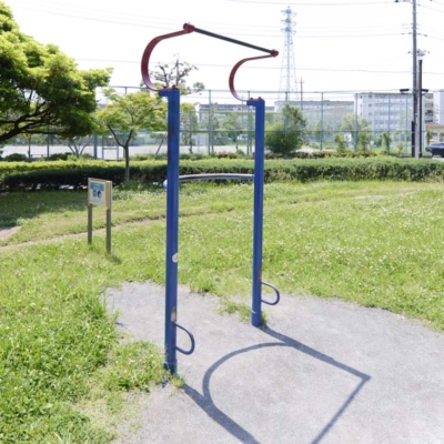 ぶら下がり健康器具（総合スポーツセンター公園）