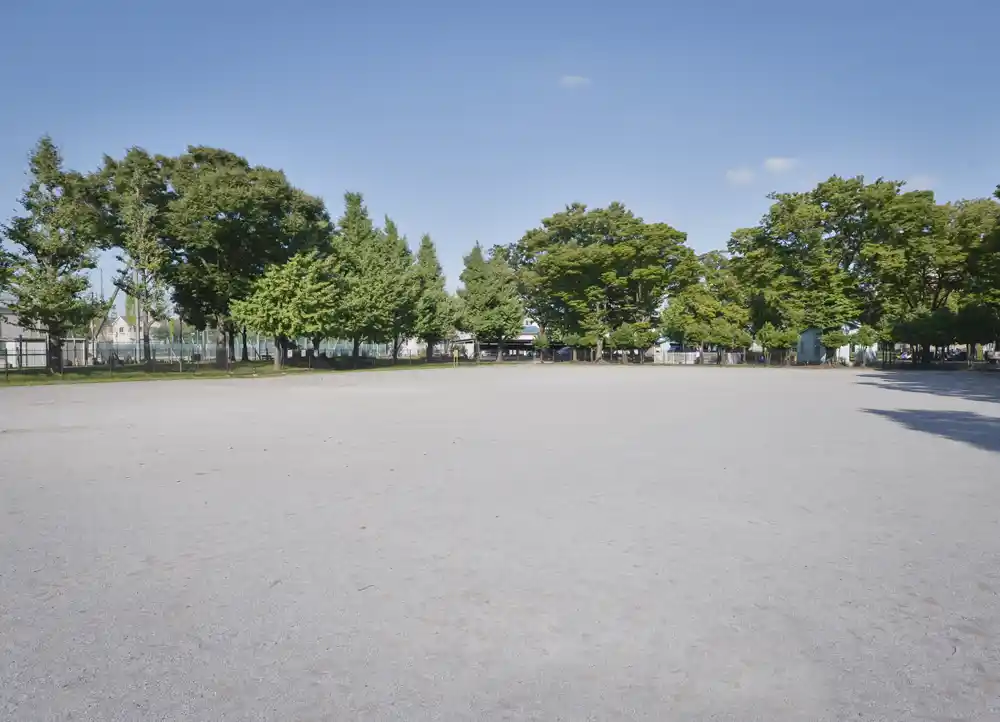suwakinishi-square-east-1 諏訪木西公園の多目的広場