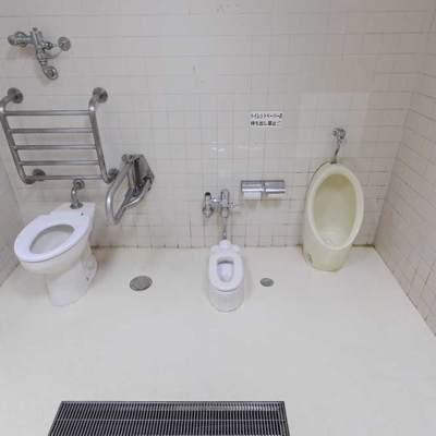 syoubu-toilet-2 幼児コーナー側のトイレ(しょうぶ沼公園)