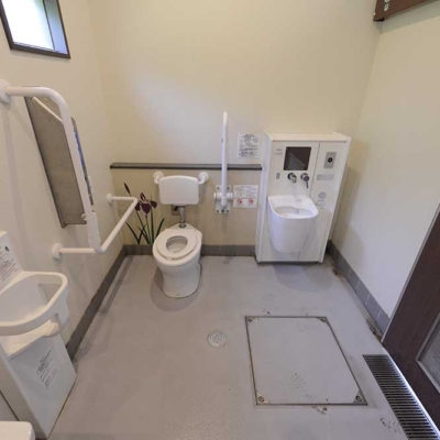 syoubu-toilet-4 駅側のトイレ(しょうぶ沼公園)