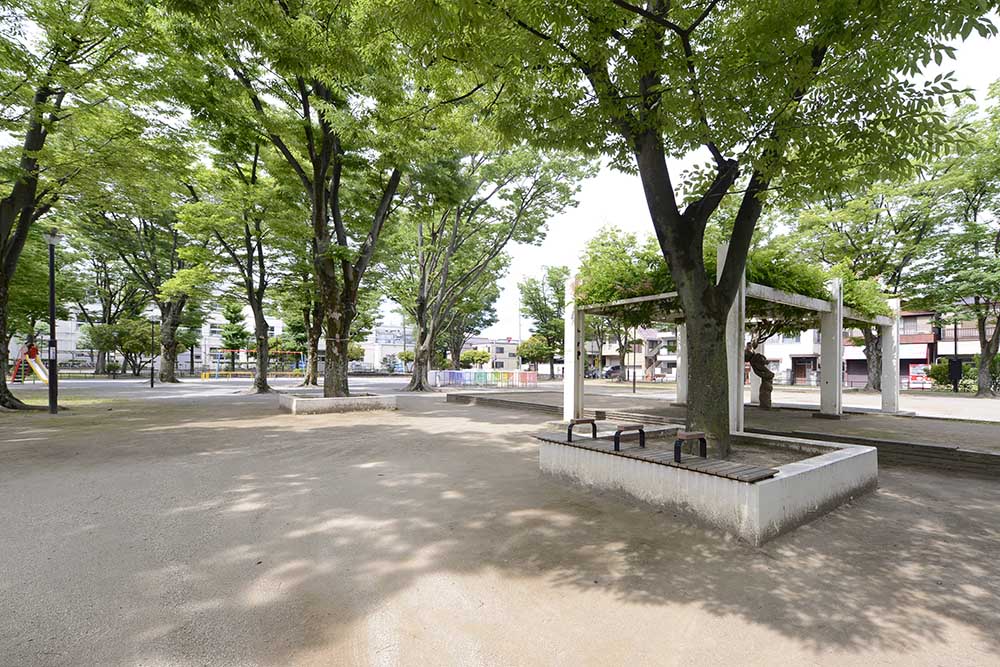 takenoduka8-square-1 多目的広場(竹の塚第八公園)