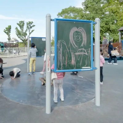 toneri-adventure-hill-46 冒険の丘の黒板(舎人公園)